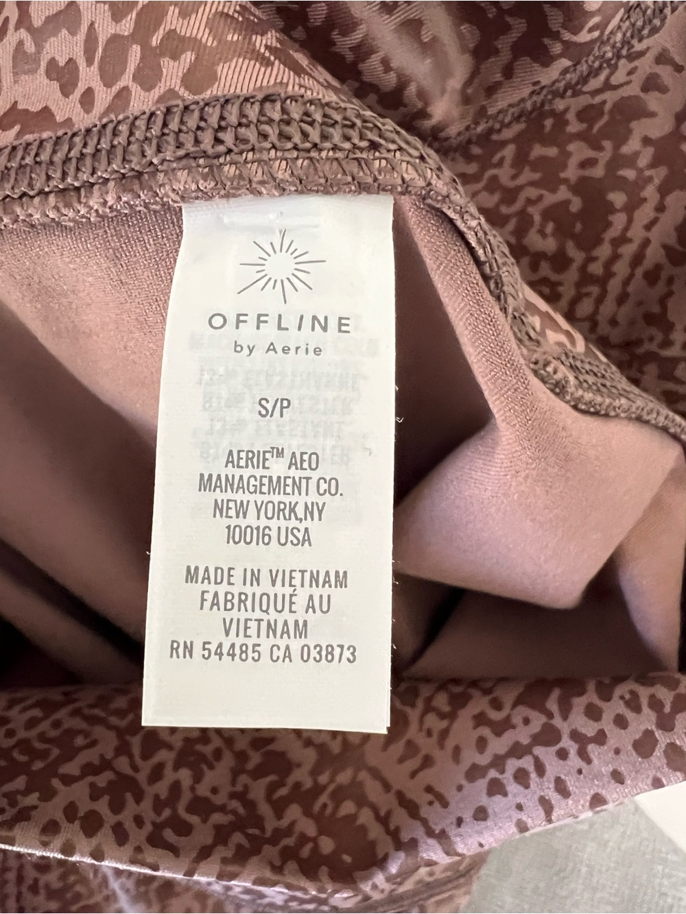 aerie mauve dusty rose animal print active top
